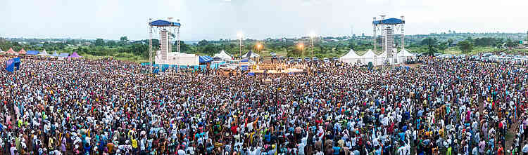 [Translate to Deutsch:] Sunyani, Ghana Crowd Day 1