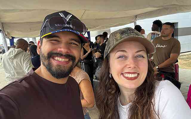 Alejandro a Rachel Escobar Alejandro a Rachel Escobar