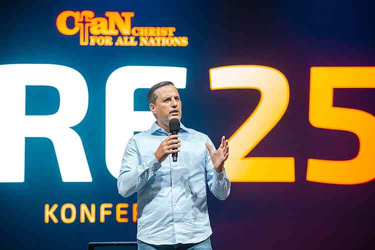 Andres Bisonni at the Fire25