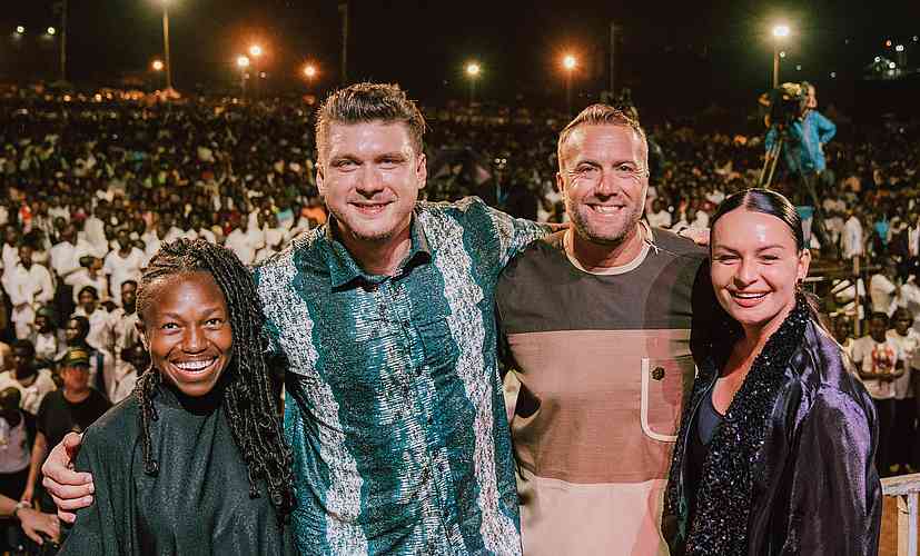 Roselyne Aaron, Daniel Kolenda, Gary Smith und Evelina Smane