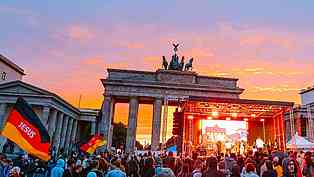 Europe must be saved! Europe must be saved!