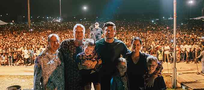 Bret and Silva Sipek along with their amazingly talented daughter Jana Bielava and colleague Vojtech Trcka stepped in to develop the “Operation Decapolis” strategy, train new Gospel Campaign directors and then lead the organizing.