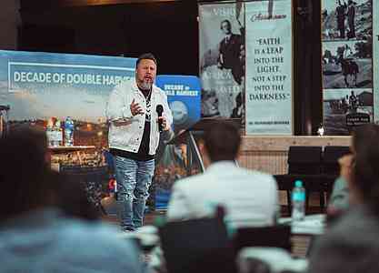 Evangelist Levi Lutz