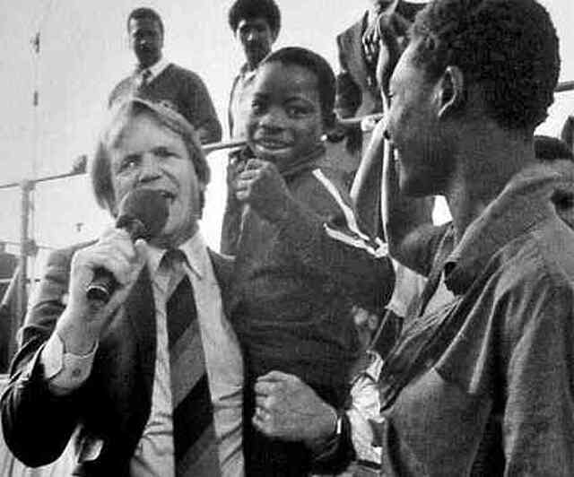 Reinhard Bonnke preaching the Gospel in Africa Reinhard Bonnke preaching the Gospel in Africa