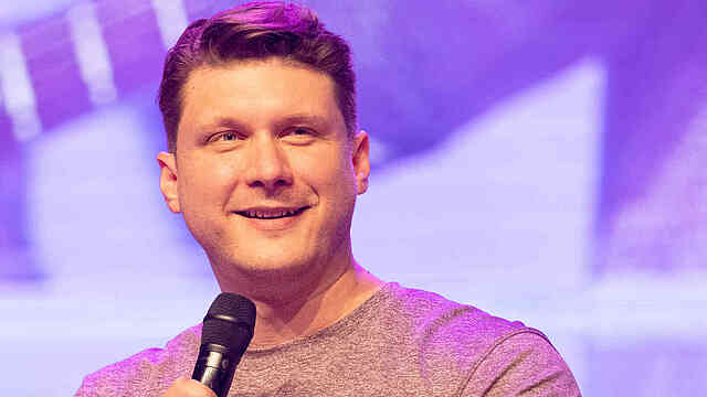L'évangéliste Daniel Kolenda - Président du Christ pour toutes les nations