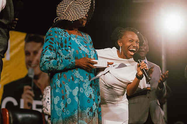 Dorothy had diabetes and high blood pressure for 14 years but during the prayer for the sick she was healed! When she went home she tried to eat different foods that she could not eat, and nothing caused her pain!