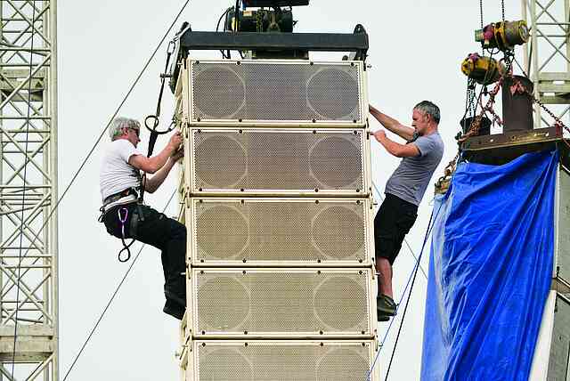 Arbeiten in luftiger Höhe in einem der Sound-Tower